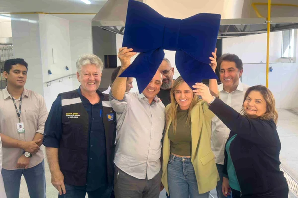 Celina inaugura cozinha do Hospital Regional de Ceilândia