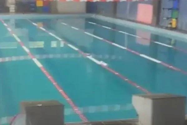 Juliana Faustino Bassetto, de 27 anos, morreu no sábado após uma aula de natação na academia C4 Gym. Polícia investiga envenenamento do ar - Metrópoles