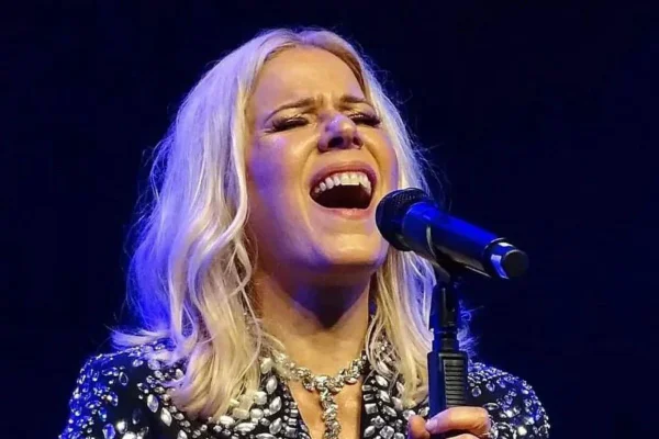 Paula Toller