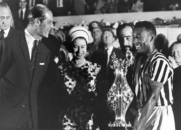 Pelé e Rainha Elizabeth