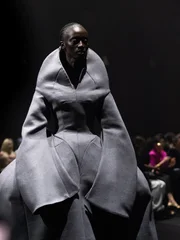 Desfile da Matières Fécales no último Paris Fashion Week