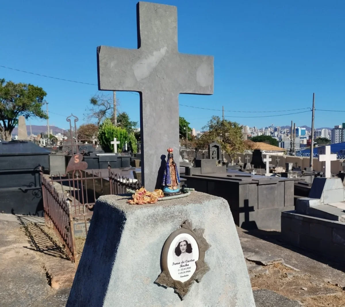 O Centro Espírita Meimei foi fundado por Chico Xavier, em 31 de julho de 1952, em Pedro Leopoldo O Centro Espírita Meimei foi fundado por Chico Xavier, em 31 de julho de 1952, em Pedro Leopoldo