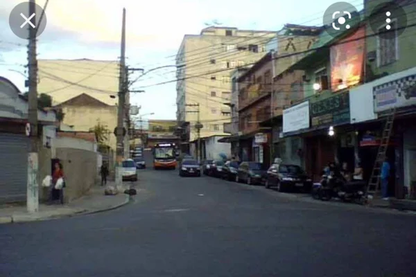 PM reformado é morto na porta de supermercado, em Nilópolis