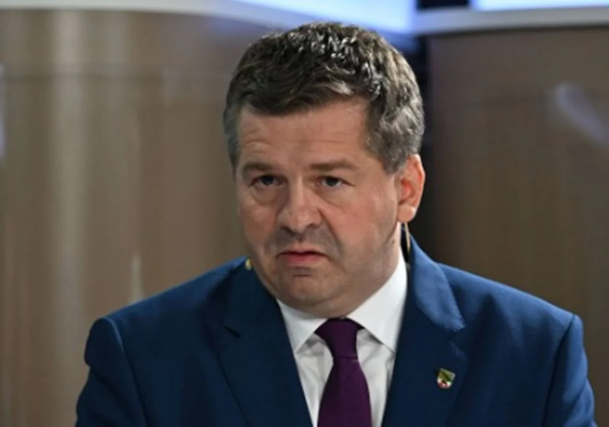 Sven Schulze é o atual ministro estadual e líder da CDU na Saxônia-Anhalt Sven Schulze é o atual ministro estadual e líder da CDU na Saxônia-Anhalt