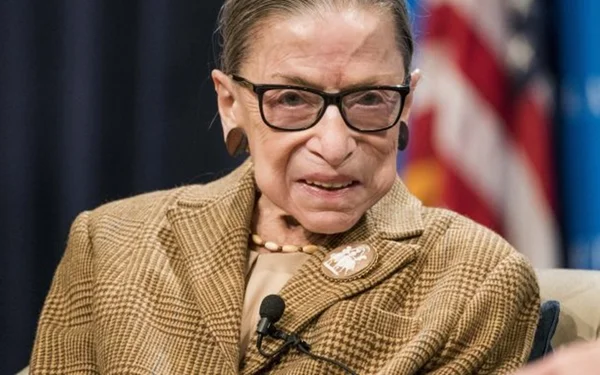 Morre Ruth Bader Ginsburg, decana da Suprema Corte dos EUA, aos 87 anos