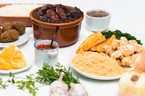 Sábado combina com feijoada: oito endereços onde o prato é estrela