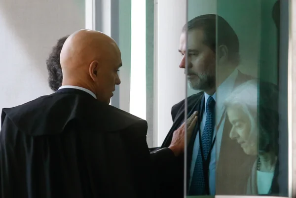 Ministros STF Superior Tribunal Federal Alexandre de Moraes e Toffoli Metrópoles 2