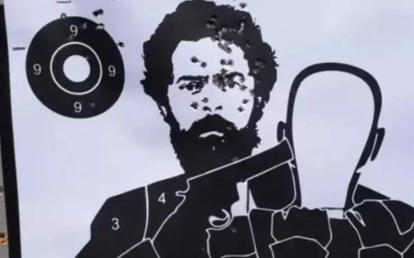 Bolsonarista que atirou em foto de Lula perdeu ação contra o petista