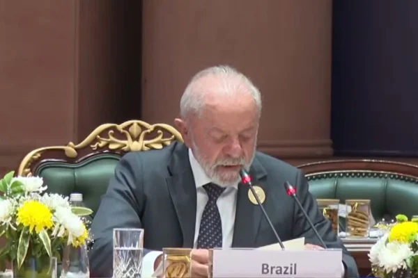 Lula discursa em Cúpula de Impacto da Inteligência Artificial, na Índia