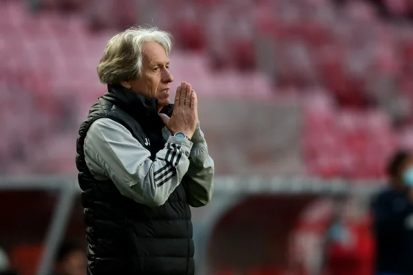 Depois do Flamengo, Jesus voltou a ser um treinador comum na Europa