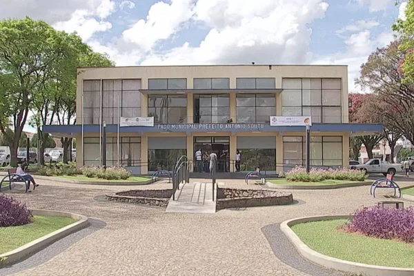 Sede da Prefeitura de Cerquilho, com mais de 100 vagas - Metrópoles