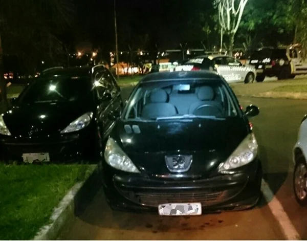 Ladrões roubam carro e atiram contra motorista de Uber em Santa Maria