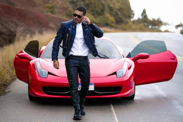 2 bi de visualizações e Ferrari: Carlinhos Maia se reinventa na pandemia