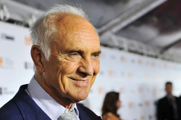 Terence Stamp, de Priscilla, a Rainha do Deserto, morre aos 87 anos