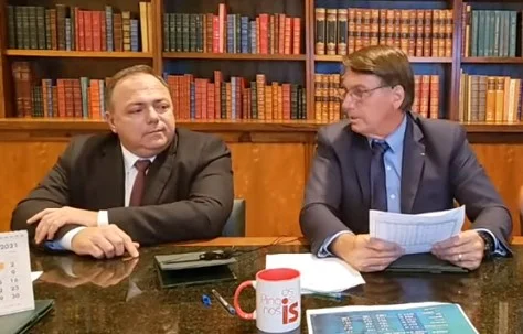 Bolsonaro diz não ver “nada demais” em clínicas venderem vacina da Covid-19