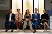 Suspeitos de matar Odete Roitman, César (Cauã Reymond), Fátima (Bella Campos), Marco Aurélio (Alexandre Nero), Celina (Malu Galli) e Heleninha (Paolla Oliveira) vão depor na delegacia Suspeitos de matar Odete Roitman, César (Cauã Reymond), Fátima (Bella Campos), Marco Aurélio (Alexandre Nero), Celina (Malu Galli) e Heleninha (Paolla Oliveira) vão depor na delegacia