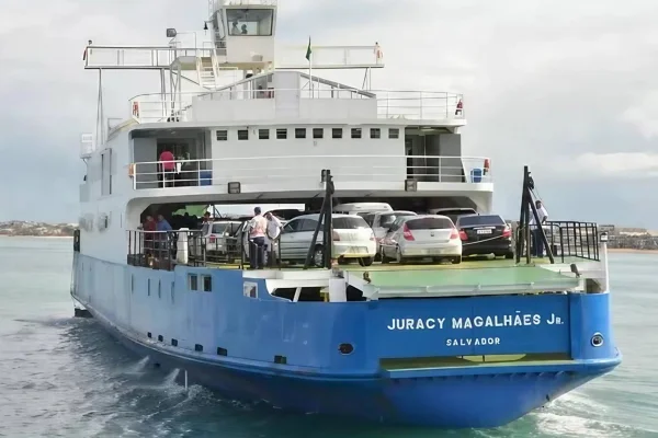Imagem colorida de ferry-boat - Metrópoles