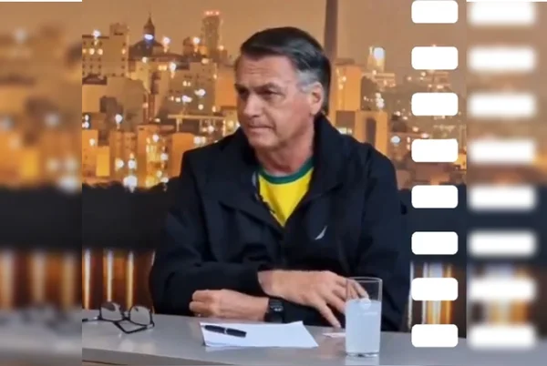 Homem com a blusa preta
