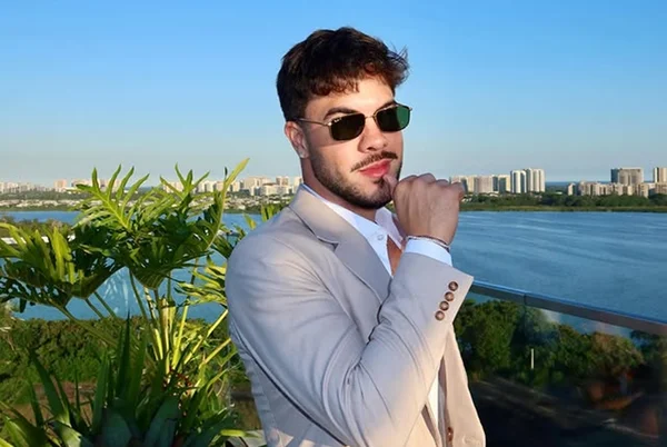 Mari Menezes entrega “clima” entre Álvaro Xaro e Thiago Silva - destaque galeria Mari Menezes entrega “clima” entre Álvaro Xaro e Thiago Silva - destaque galeria