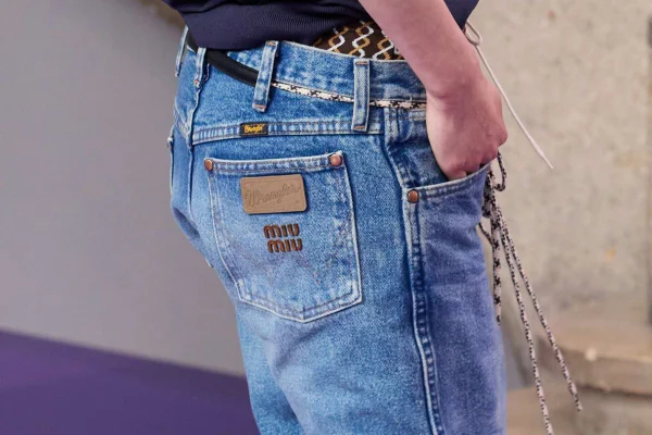 miu miu x wrangler paris - metrópoles