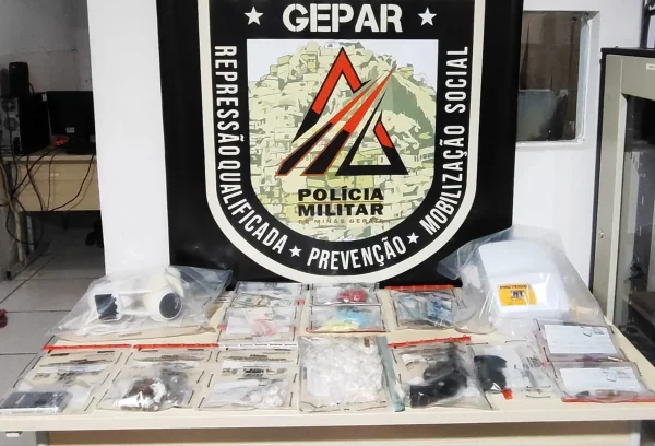 traficante faz família refém