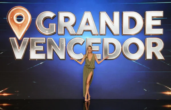 Gianne Albertoni fala sobre volta à TV em novo game show na RedeTV! - destaque galeria
