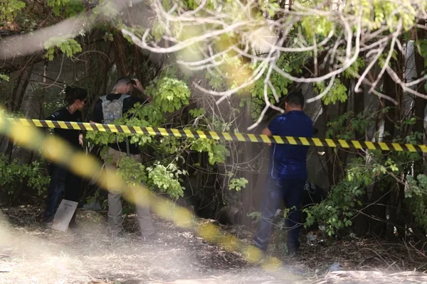 Jovem de 19 anos é encontrada morta e seminua em córrego do DF