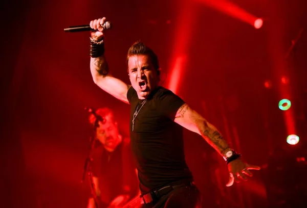 “O streaming matou o disco”, diz Scott Stapp, vocalista do Creed