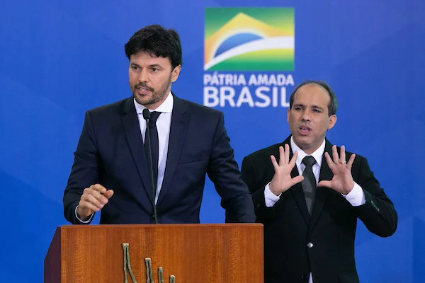 Governo vai oferecer rede privativa de 5G para outros Poderes, diz ministro