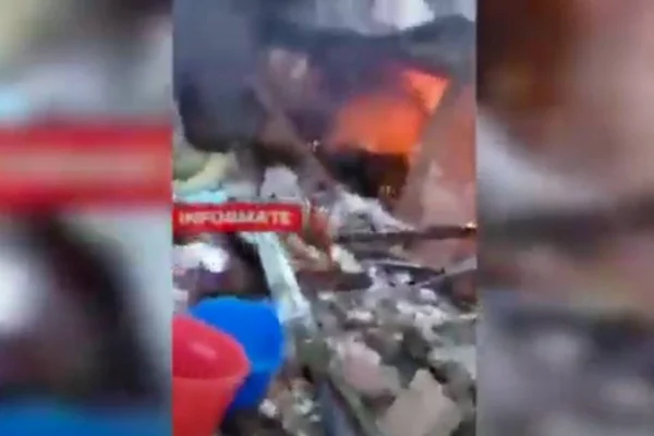 Avião cai em cima de casa na Bolívia