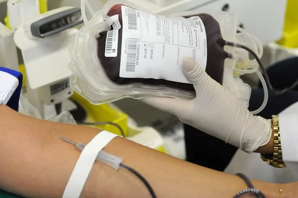 Falta de material impede coleta de componente do sangue
