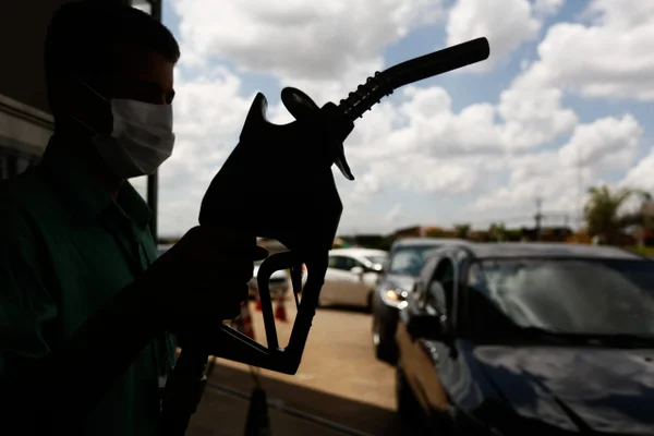 Posto de combustivel gasolina etanol Metrópoles