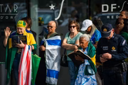 Apoiadores de Bolsonaro fazem ato em frente ao hospital em que ele realiza procedimento 