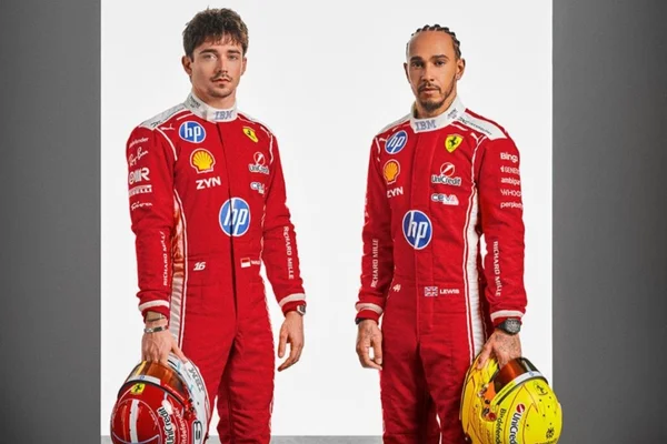Ferrari apresenta novo macacão para a temporada 2026 da Fórmula 1