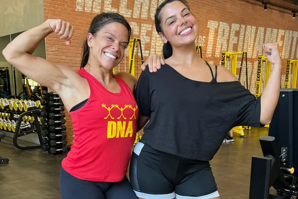 Evelyn Regly fala sobre volta aos treinos após segunda gravidez