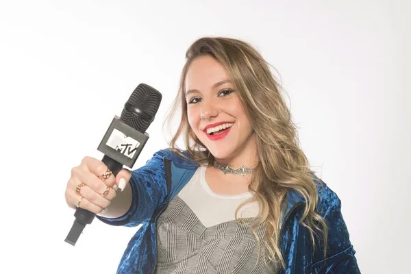 Saiba quem será a nova apresentadora do MTV Hits