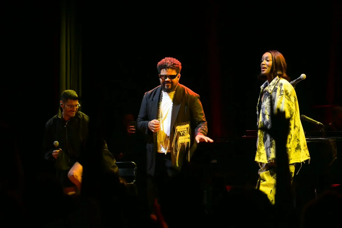 Criolo, Amaro & Dino e IZA se apresentam durante o primeiro dia do Festival Estilo Brasil, no Ulysses Centro de Convenções, em Brasília.
Criolo, Amaro & Dino e IZA se apresentam durante o primeiro dia do Festival Estilo Brasil, no Ulysses Centro de Convenções, em Brasília.