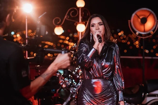 Fã do sertanejo, ex-BBB Gizelly Bicalho lamenta morte de Maurílio