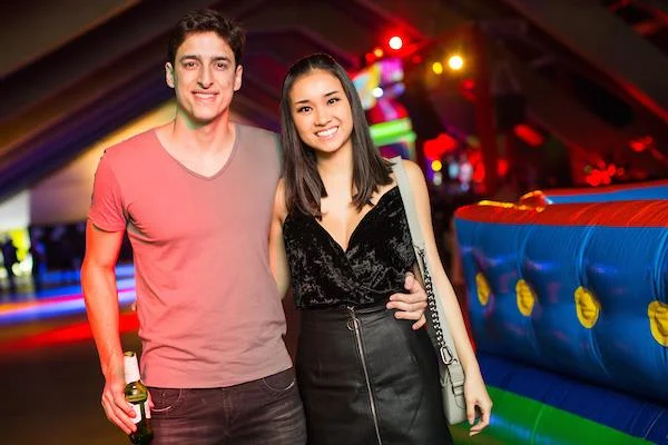 Felipe Gomes e Camila Shan Felipe Gomes e Camila Shan