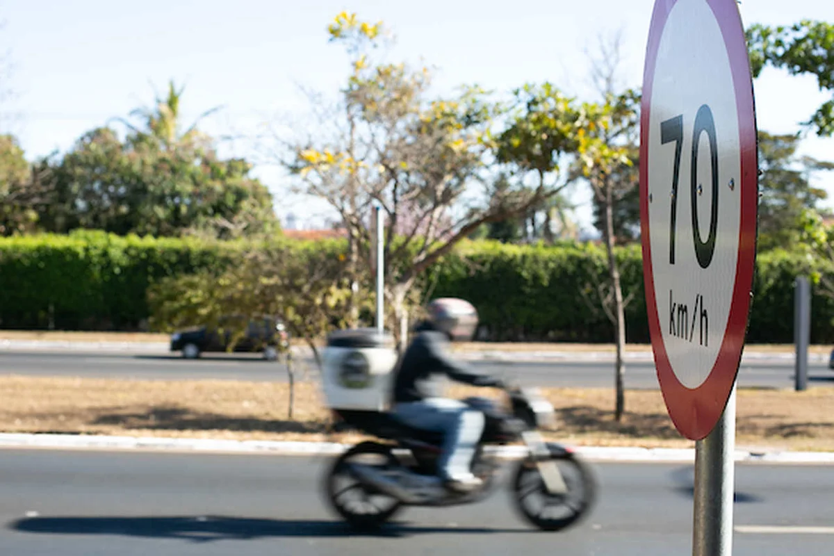 Empresa diz que se difere de mototáxi, mas alguns município entendem de forma diferente e têm apreendido motos. Empresa diz que se difere de mototáxi, mas alguns município entendem de forma diferente e têm apreendido motos.