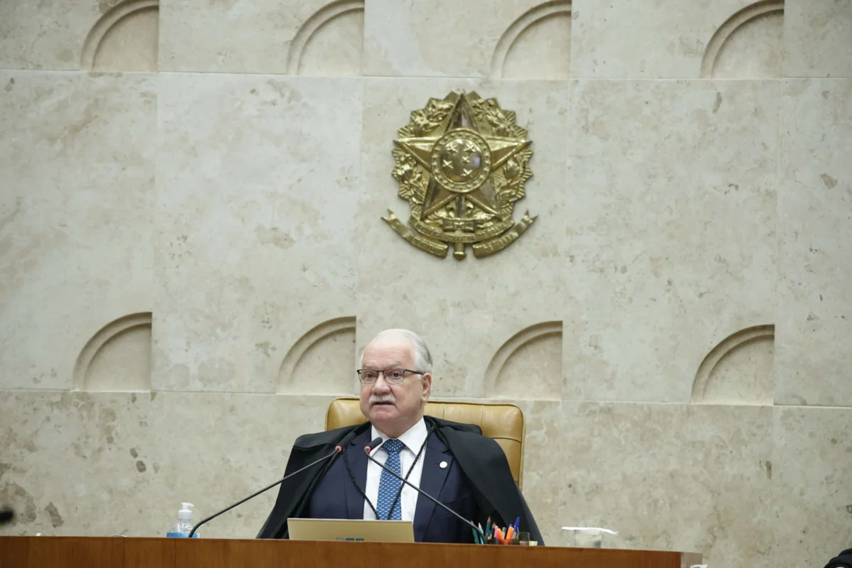 Pressionado, Fachin tenta conter crise e pauta para 15/9 o futuro de Moraes - imagem 2 Pressionado, Fachin tenta conter crise e pauta para 15/9 o futuro de Moraes - imagem 2