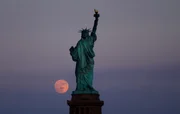 Lua de Morango em Nova Jersey