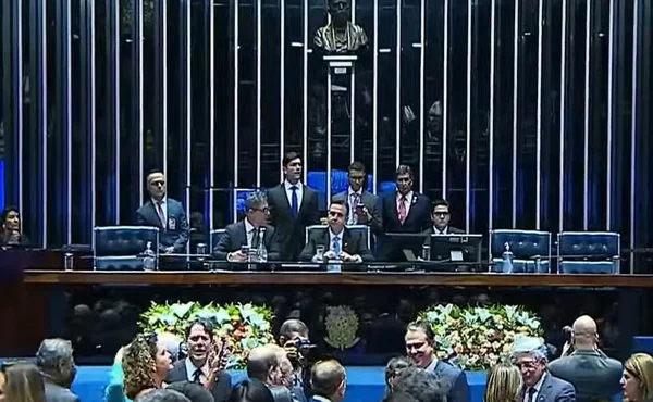 Imagem colorida mostra o plenário do Senado Federal - Metrópoles