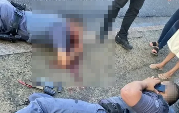 Cenas fortes: ladrão desarma policial e atira em dois PMs; veja vídeo