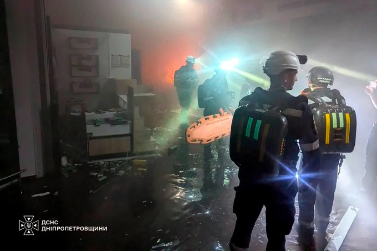 Ataque russo a shopping deixa 6 mortos e mais de 90 feridos na Ucrânia - imagem 1 Ataque russo a shopping deixa 6 mortos e mais de 90 feridos na Ucrânia - imagem 1