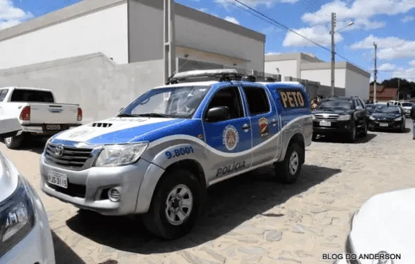Dois irmãos morrem afogados em lagoa de povoado na Bahia