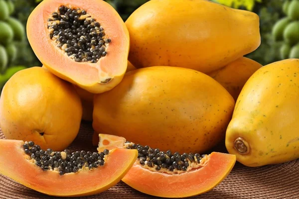 Confira 3 receitas para aumentar o consumo de mamão na dieta