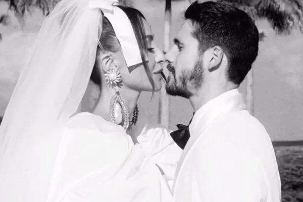 "Amor e emoção", declara Sabrina Sato ao mostrar detalhes do casamento - Metrópoles