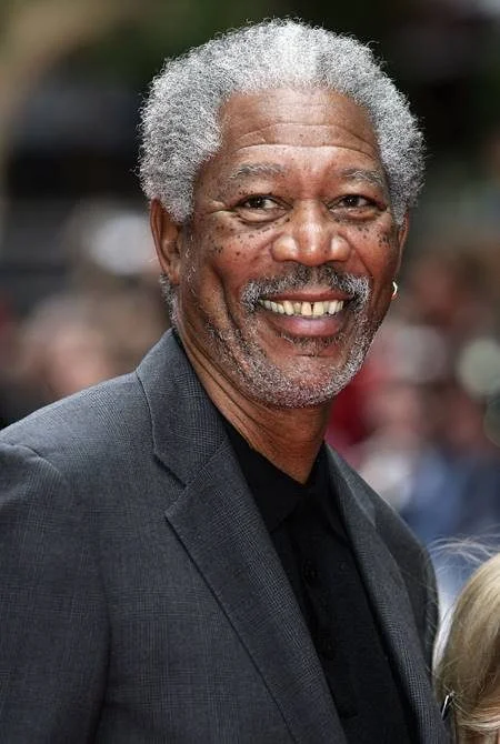 <b>Morgan Freeman:</b> O ator de Hollywood nunca se preocupou muito com as condições estéticas dos dentes, porém recentemente foi clicado com o sorriso branco e alinhado <b>Morgan Freeman:</b> O ator de Hollywood nunca se preocupou muito com as condições estéticas dos dentes, porém recentemente foi clicado com o sorriso branco e alinhado