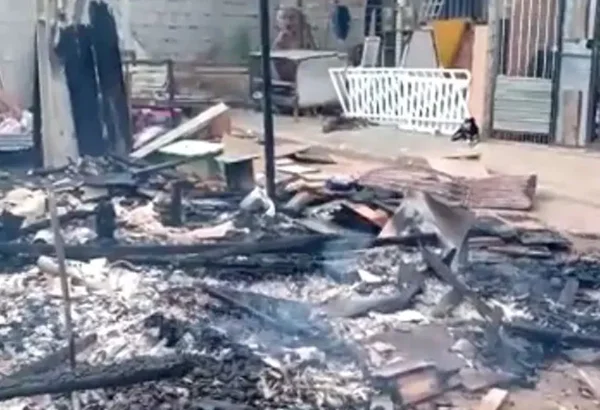 casa queimada após incêndio